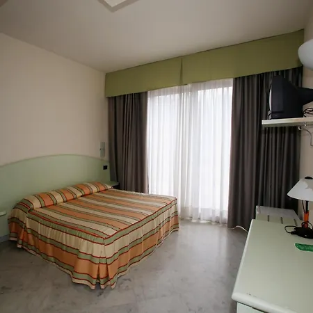 Elena 3* Recco