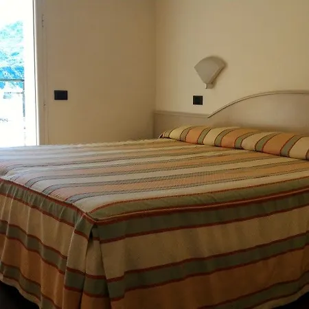 Elena 3* Recco