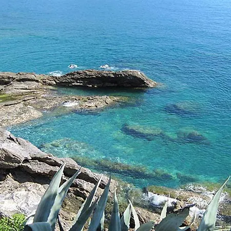 Elena 3* Recco
