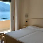 Elena 3* Recco