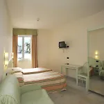 Hotel Elena 3*