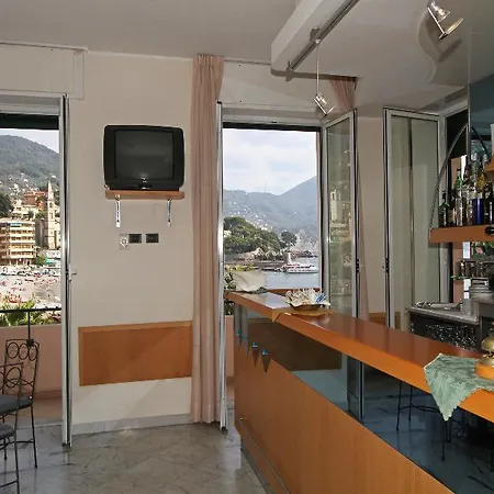 埃莱娜酒店 雷科