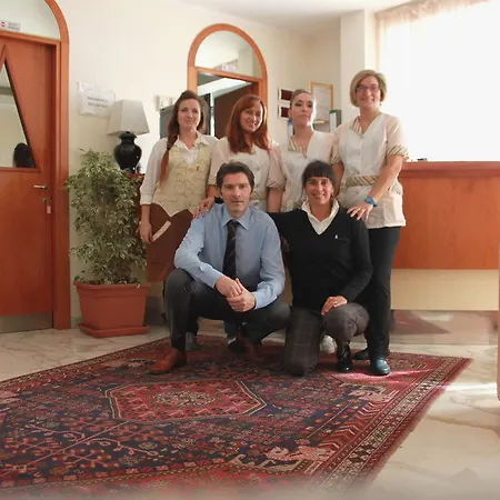 Elena Hotel 3*