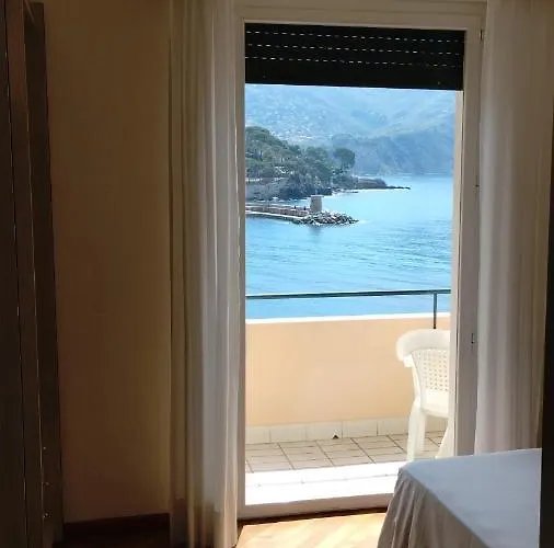 Elena 3* Recco